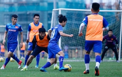 HLV Hữu Thắng gửi "quà" đặc biệt cho U19 Việt Nam