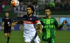 Xót xa cầu thủ Brazil vừa làm bố đã tử nạn