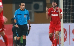 Ngoại binh V-League “khóc dở, mếu dở” vì bị trọng tài “cướp” penalty