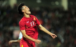 Văn Toàn vượt Công Phương, lập kỷ lục ở đội tuyển quốc gia