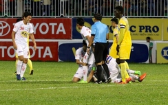 Vòng 12 V-League: HAGL ôm hận vì trọng tài?
