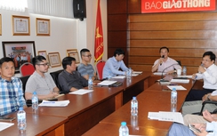 Vô địch Giải bóng đá Báo Giao thông nhận Cup và 50 triệu đồng