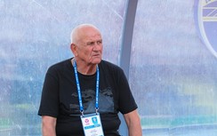 HLV vô địch C1 phát ngôn cực sốc về V-League