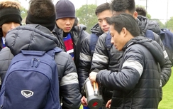 Tin bóng đá tối 2/1: U23 VN có độc chiêu; Arsenal “tan nát”