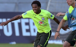 HLV Brazil báo tin dữ cho CĐV MU