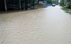 Mưa lớn sau bão, đường Hà Tĩnh thành sông