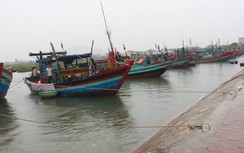 Áp thấp nhiệt tiến gần bờ, Hà Tĩnh hỏa tốc cấm biển
