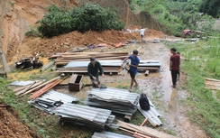 Lở đất ở Hà Tĩnh: "Bố ơi, nhà mình đâu rồi?"