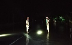 Phó Thủ tướng hoãn họp sơ kết ATGT, ưu tiên chống mưa, lũ