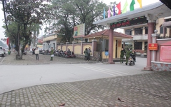 Giải tỏa vỉa hè, "quên" điểm giữ xe trái phép trước cổng CA TP.Vinh?