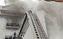 Cháy lớn tại karaoke nhất nhì TP. Hà Tĩnh: Sơ tán dân xung quanh