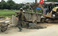 Hà Tĩnh: Thấp thỏm bên những hố công trình cạnh trường học