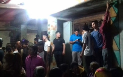 Chồng phát hiện vợ và con trai chết trong tư thế treo cổ