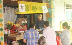 Hé lộ lý do mẹ và con trai 18 tháng treo cổ chết