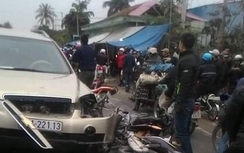 Hải Phòng: Ô tô mất lái đâm 5 xe máy đi ngược chiều