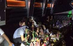 Tạm giữ 300 người vụ đột kích quán karaoke "thác loạn" ở Hải Phòng