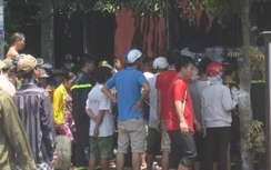 Bố mẹ bất lực nhìn con, cháu chết cháy