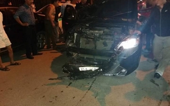 Dân đập vỡ kính, quây đánh tài xế “xe điên” ở Hải Phòng