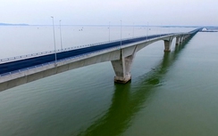 Clip: Chuyên gia nói gì về chất lượng cầu vượt biển dài nhất VN?