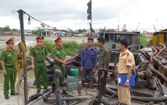 Hải Phòng: Bắt giữ 3 tàu “cát tặc” trên sông Đá Bạc