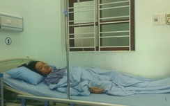 Cô giáo tiểu học bị phụ huynh đánh giữa lớp?