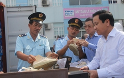 Tạm giữ 10 container hàng nhái đồ hiệu tại cảng Hải Phòng