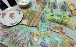 Khởi tố 8 đối tượng đánh bạc dưới hình thức xóc đĩa