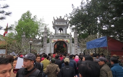 Hàng vạn người tham dự lễ hội làng tiến sĩ “độc nhất vô nhị”