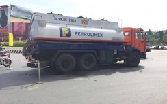 Va chạm với xe bồn chở xăng, chồng nguy kịch, vợ gãy chân