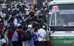 Ùn ùn đổ về thành phố sau Tết dương lịch