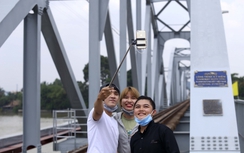Niềm vui bất tận trên cầu Ghềnh sau khi hoàn thành