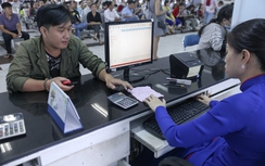 Ga Sài Gòn: Ngày đầu bán vé tàu Tết 2017, không nghẽn mạng!