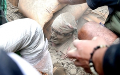 Hình ảnh tan hoang sau trận động đất mạnh nhất 81 năm ở Nepal