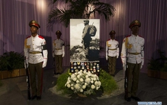 Chủ tịch Quốc hội Việt Nam viếng lãnh tụ Fidel Castro tại La Habana