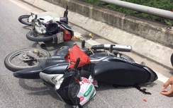 Cầu Thanh Trì tắc kinh hoàng do tai nạn giao thông