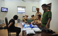CSGT bắt đôi nam nữ chở gần 5kg ma túy đá