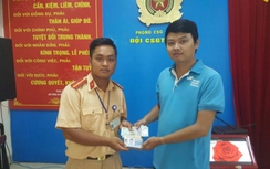 CSGT trả lại 20 triệu đồng cho người đánh rơi