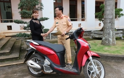 Nhận lại xe sau 4 ngày mất trộm từ CSGT