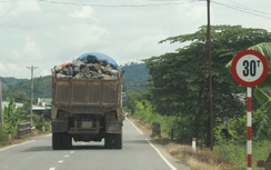 Trạm cân "tê liệt", xe quá tải tung hoành