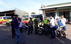 Nóng: Cướp xe, đuổi khách và tài xế xuống đường