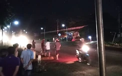 Nóng: Xe đầu kéo tông ôtô khách văng 100m, hàng chục người nhập viện