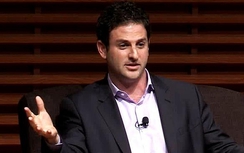 Email bà Clinton “tố” Google mưu toan lật đổ Assad