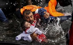 Chùm ảnh xúc động về người tị nạn đoạt giải Pulitzer 2016