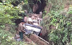 "Su cóc" rơi vực: Lái xe không bằng lái, 11 người thương vong