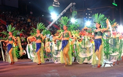 Phát vé miễn phí tại Carnaval Hạ Long