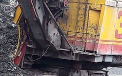 Đình chỉ cán bộ vụ sạt mỏ than Cao Sơn 2 người tử vong