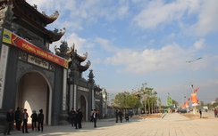 Yên Tử vắng du khách trong ngày khai hội