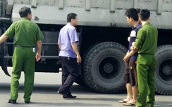 Dựng lại hiện trường vụ cướp điện thoại khiến một phụ nữ chết thảm