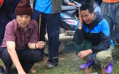 Ba mẹ con bị lũ cuốn mất tích: Tìm thấy thi thể bé gái