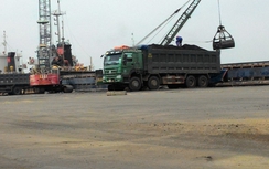 Quảng Ninh cho phép vận chuyển than bằng đường bộ trở lại